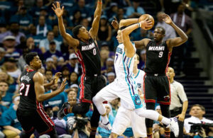 hornets tie miami heat in playoffs