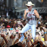 kenny-chesney-coming to charlotte