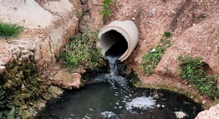 8,000 Gallons of Raw Sewage Has Just Spilled Into Lake Norman