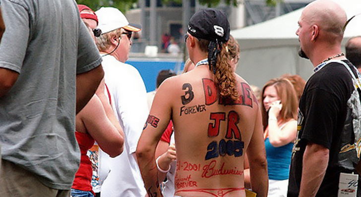 charlotte nascar fan