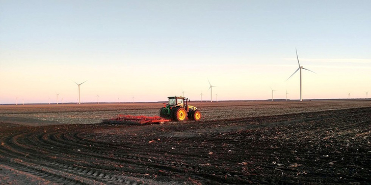 John Deere Farm Tractors: What Are the Differences?