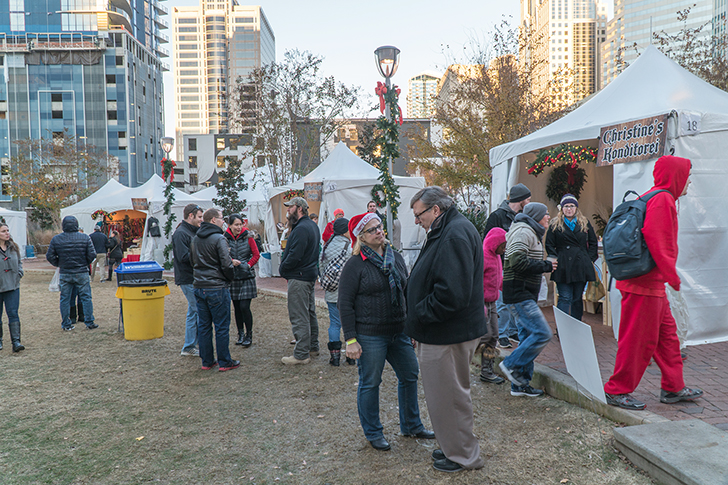 christkindlmarkt-christmas-village-2016