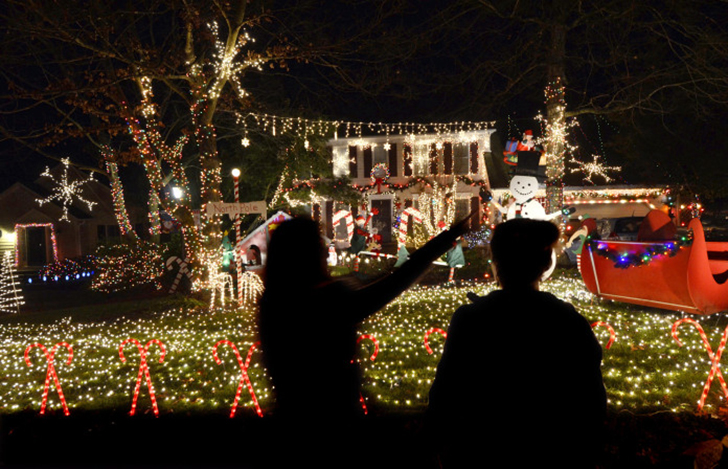 Top 10 Things To Do Around Charlotte This Christmas Weekend