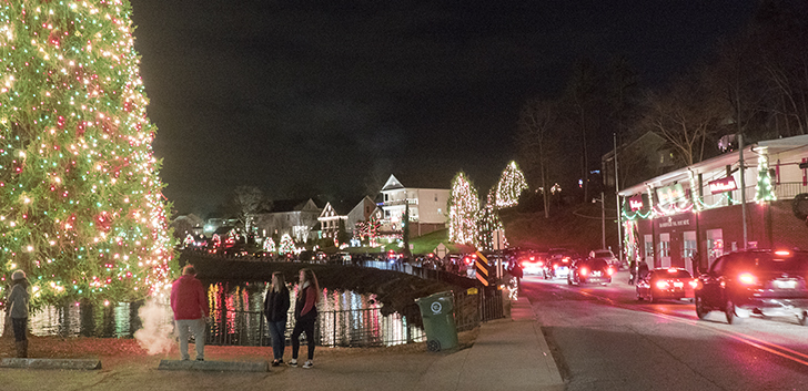 Belmont and McAdenville Dominating Charlotte’s Christmas Light Battles This Year