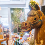 horse-inside-store-rootz-huntersville