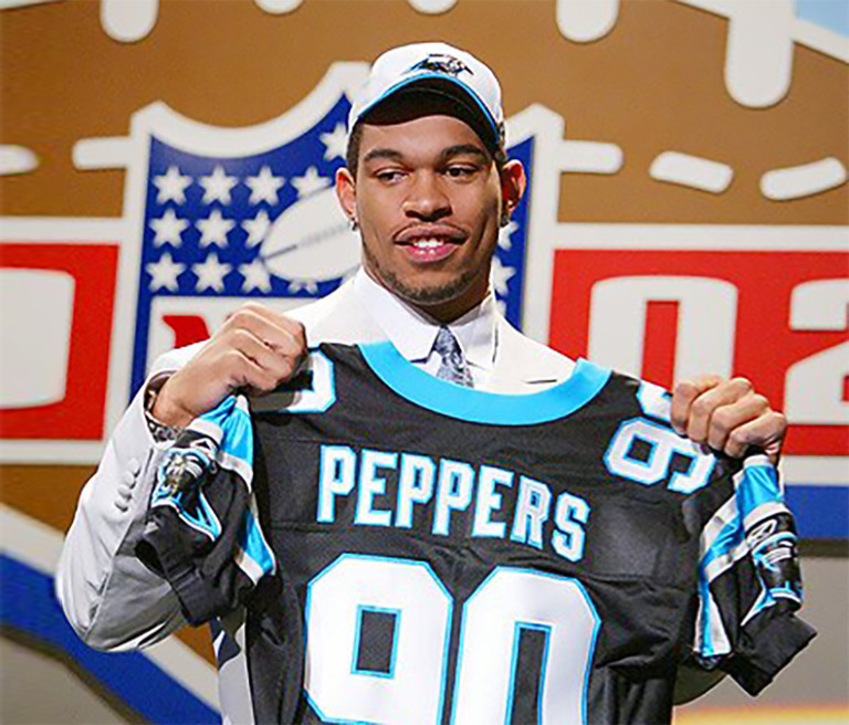 The Panthers Just Signed A Deal To Bring Julius Peppers Back Home To Charlotte