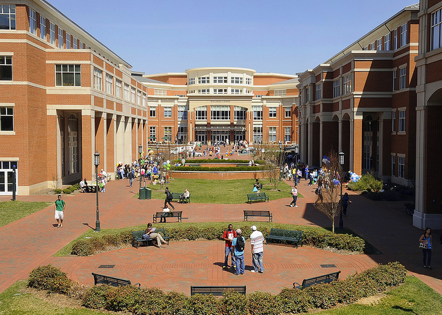 Shots Fired On Campus of UNCC – University Tells Students To “Run, Hide, Fight”