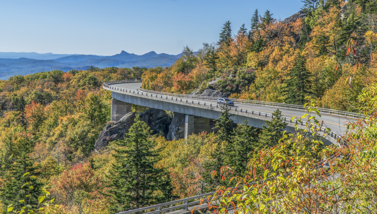 Here’s When Fall Colors Are Predicted To Peak in North Carolina