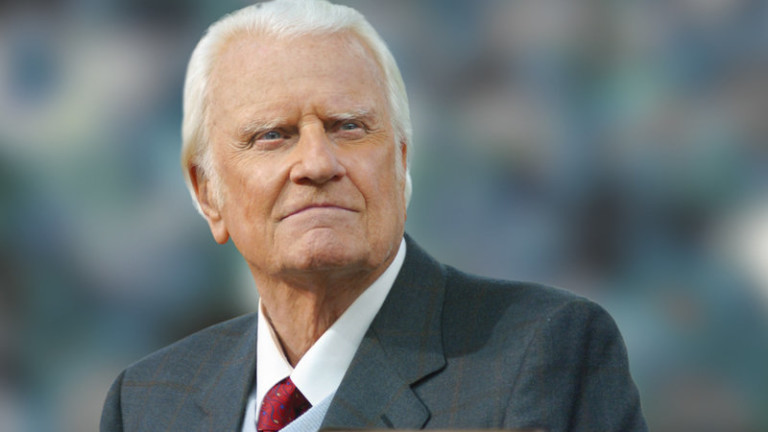 New Petition Asking President Trump To Honor Billy Graham With National Holiday