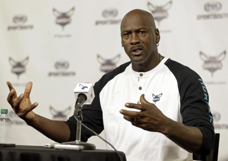 Michael Jordan In Talks To Sell Charlotte Hornets Stake