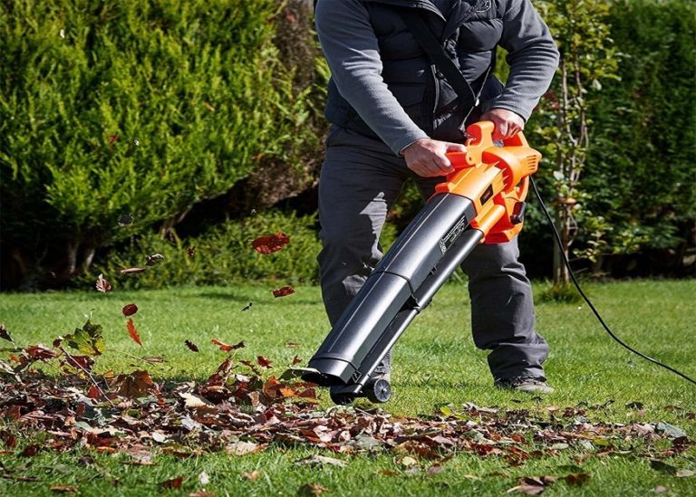 A Guide To The Must-Have Outdoor Garden Power Tools