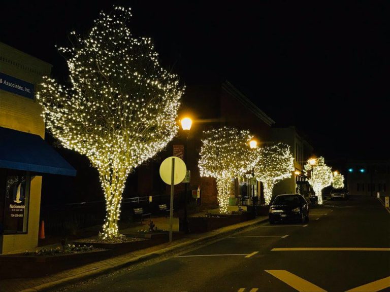 Have a Holly, Jolly Holiday in Belmont, NC