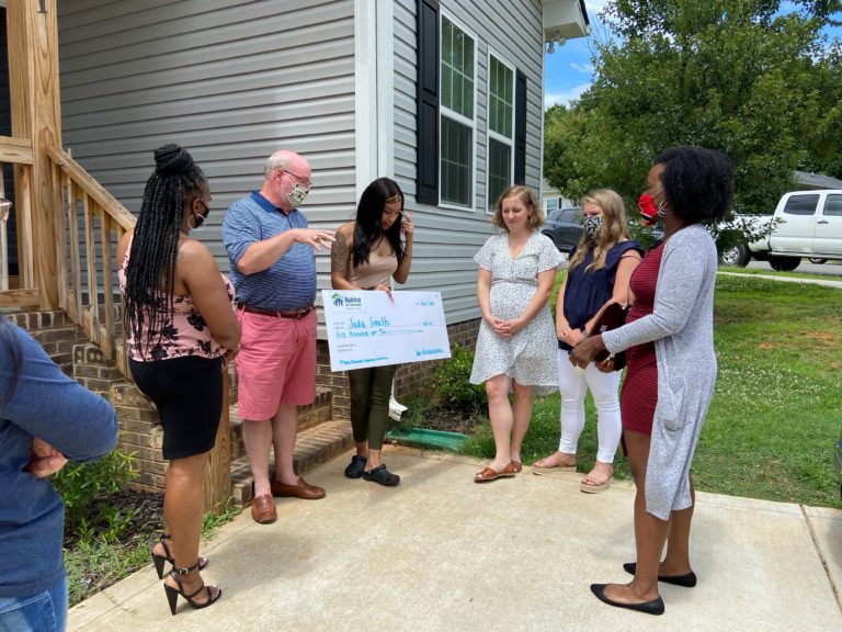 Habitat For Humanity Awards Local Freshman Dana Conner Richardson Scholarship