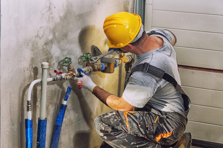 6 Tips To Avoid A Plumbing Emergency