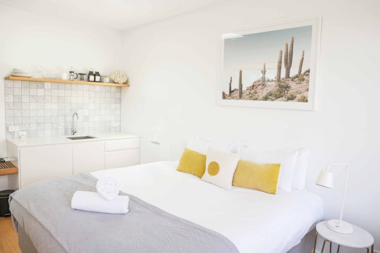 Best Of Both Worlds: 7 Benefits of Hybrid Mattresses
