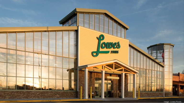 Local Grocer Lowes Foods Introduces New Food-Hall Style Shopping and Entertainment Experience