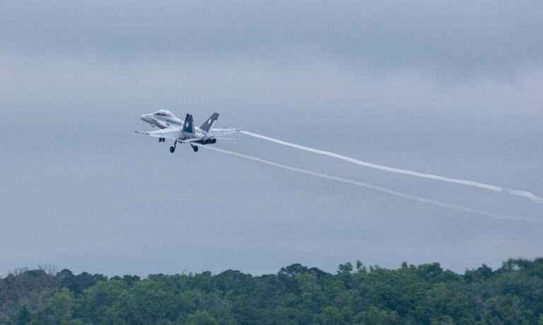 US Fighter Jet Crashes In South Carolina