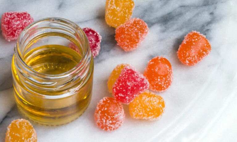 Comparing CBD Oil vs Gummies for Pain, Anxiety, and More