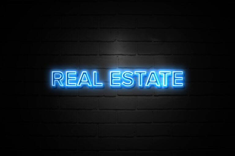 Glow That Sells: How Custom Neon Signs Upgrade Real Estate Staging and Showings