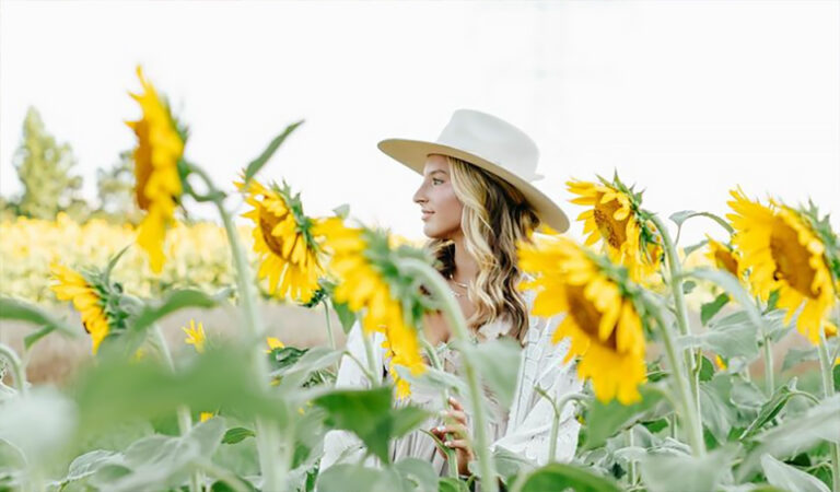 People Are Flooding York County To Earn Instagram Gold In A Massive Field of Sunflowers