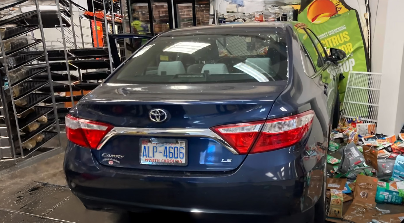 Gastonia Man Crashes Car Into Eastridge Mall After Fighting With Employees