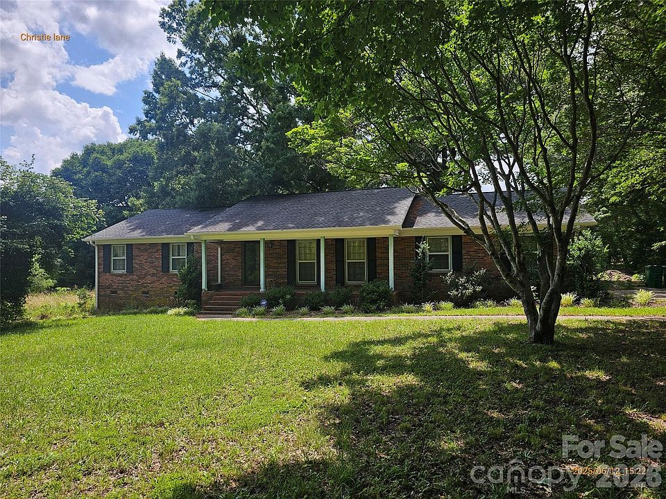 Listing photograph of 7616 Christie Ln, Charlotte